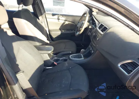 2013 Dodge Avenger Sxt z USA, uszkodzony, nr VIN 1C3CDZCB1DN681057